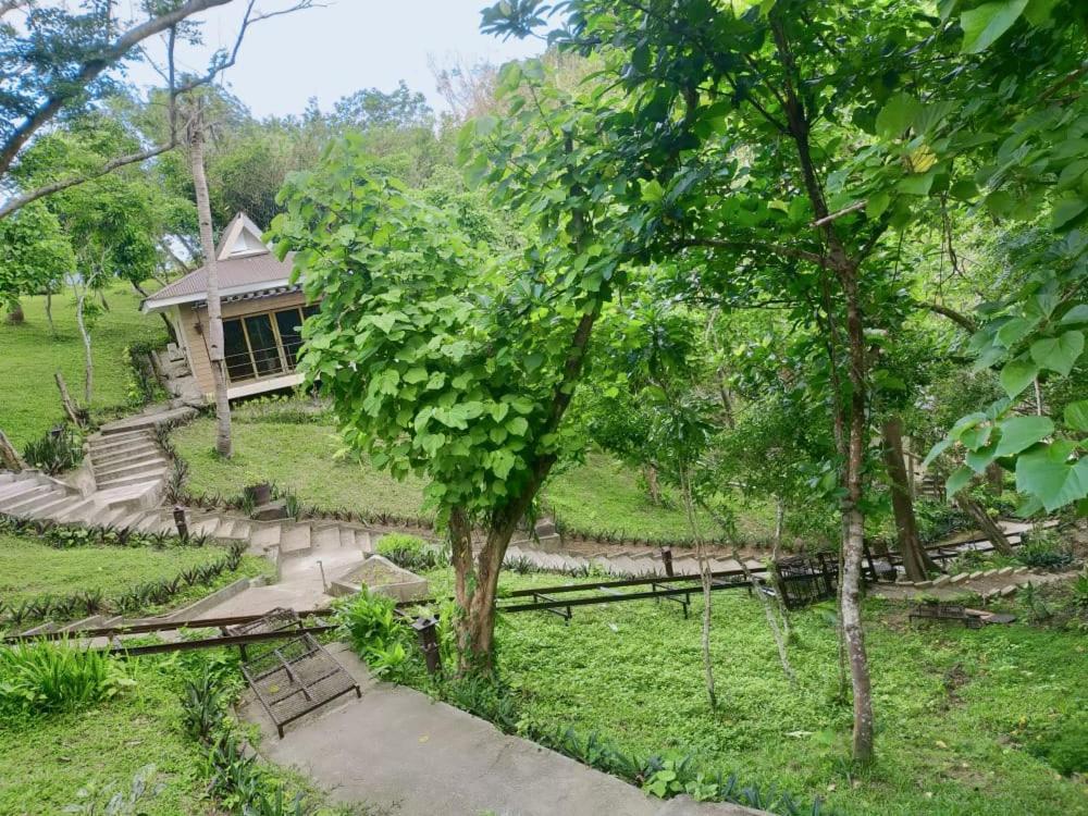 Tugawe Cove Resort Colongcocon Exterior foto