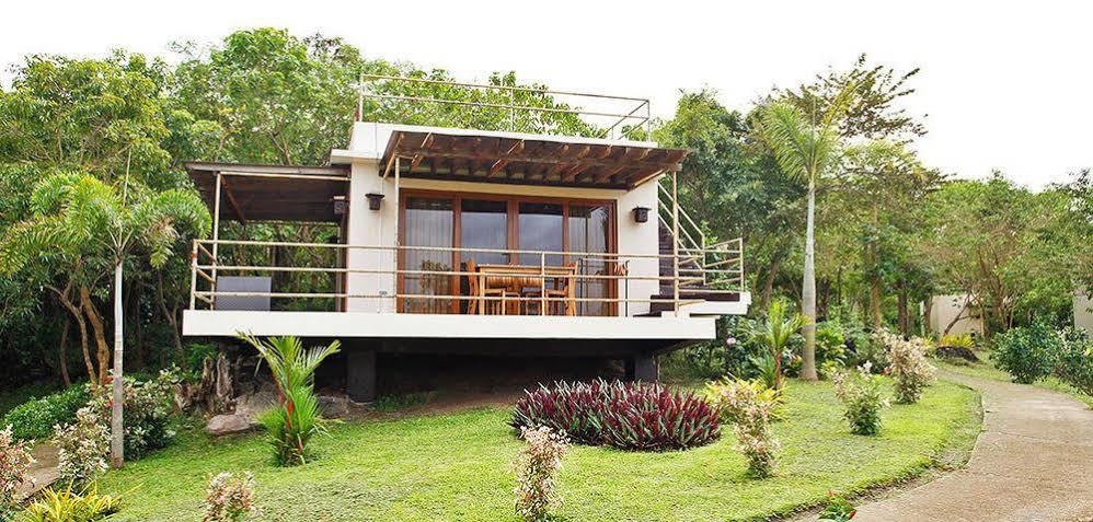 Tugawe Cove Resort Colongcocon Exterior foto