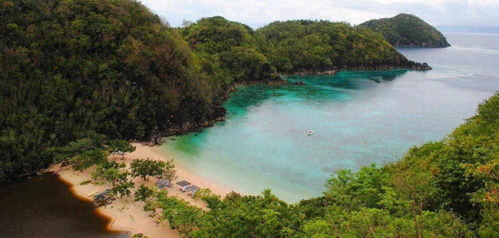 Tugawe Cove Resort Colongcocon Exterior foto